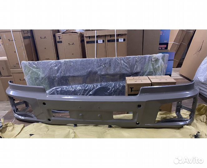 Бампер shacman Х3000 DZ9725923010 shacman