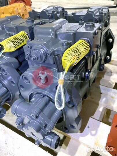 Гидравлический насос Komatsu 14531854