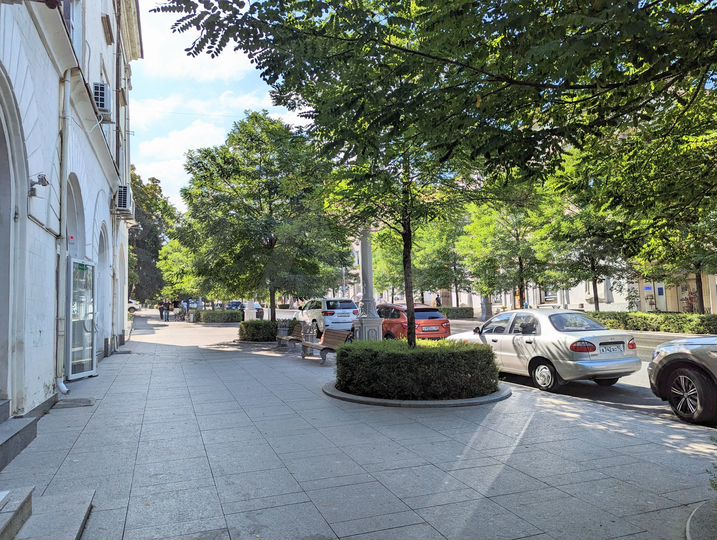 Сдам помещение 82 м2, сервис/услуги/доставка и д.р