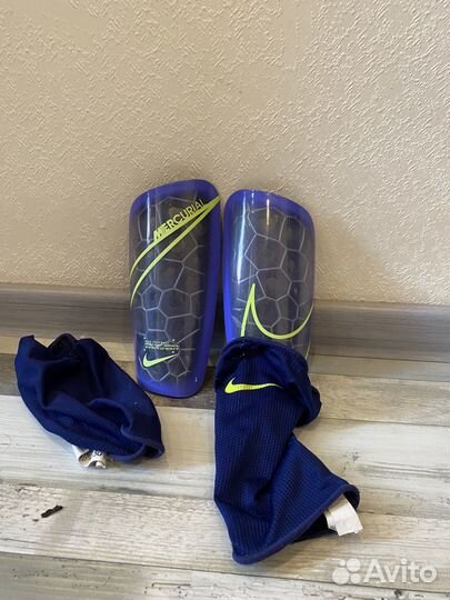 Щитки футбольные nike