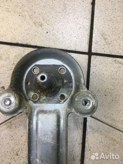 Стеклоподъемник задний правый Opel Astra H Z16XER