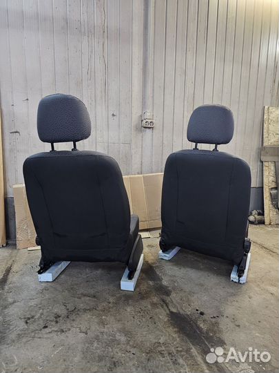 Продам сиденья Renault symbol