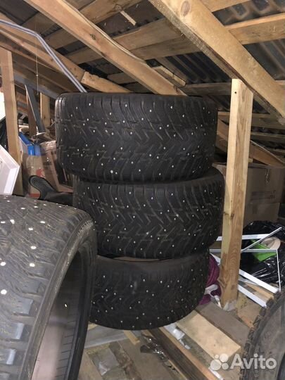 Nokian Tyres Hakkapeliitta 8 SUV 275/40 R20