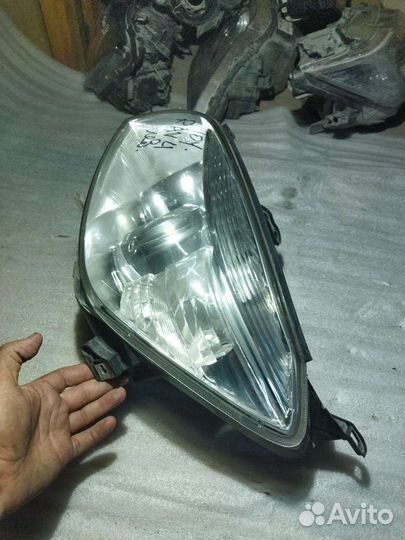 Фара левая Toyota RAV4 3 06-08г