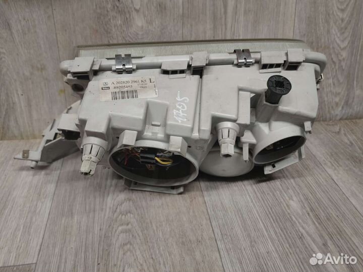 Фара левая на Mercedes Benz w 202 рестайлинг