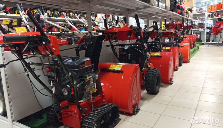 Снегоуборщик гусеничный Brait BR-7061eltk