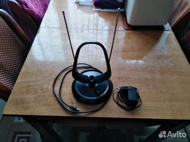 Антенна комнатная, активная