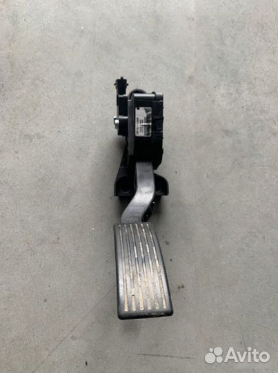 Педаль газа Hyundai Solaris 1.6 G4FC 2014