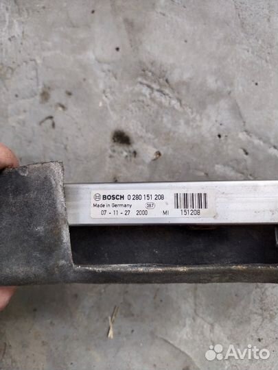 Топливная рампа с форсунками Opel Corsa D