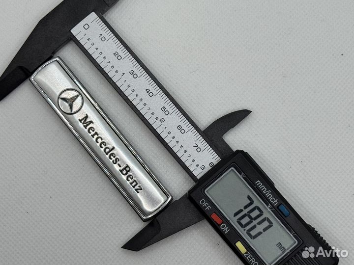 Значок шильдик эмблема планка Mercedes-Benz