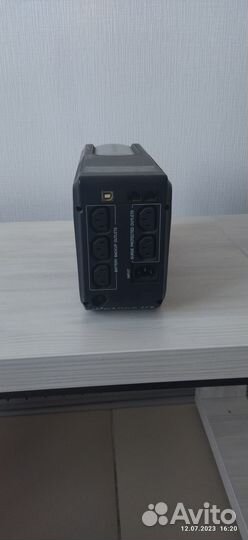 Ибп Powercom Imperial IMD-625AP рабочий, без акб
