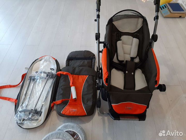 Прогулочная коляска новая