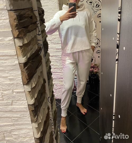 Спортивный костюм женский