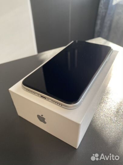 iPhone Xr, 64 ГБ