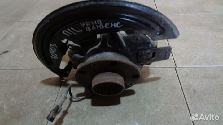 Кулак поворотный передний левый Renault Fluence