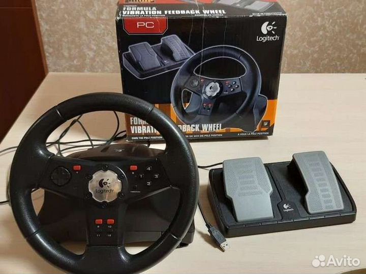 Игровой руль logitech