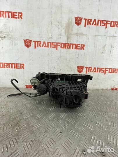 Впускной коллектор Мазда Атенза GG