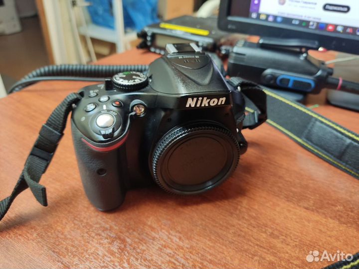 Зеркальный фотоаппарат nikon D5200 с аксесуарами