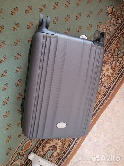 Чемодан на колесах