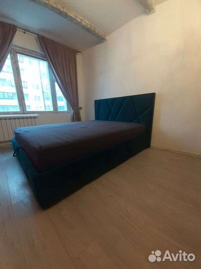 Кровать двухспальная с подьемным механизмом