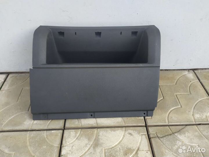 Бардачок на WV caddy 2