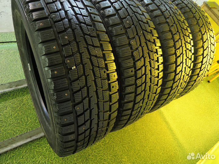 Dunlop SP Winter Ice 01 235/60 R18