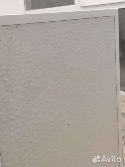 Туалетный столик с откидным зеркалом