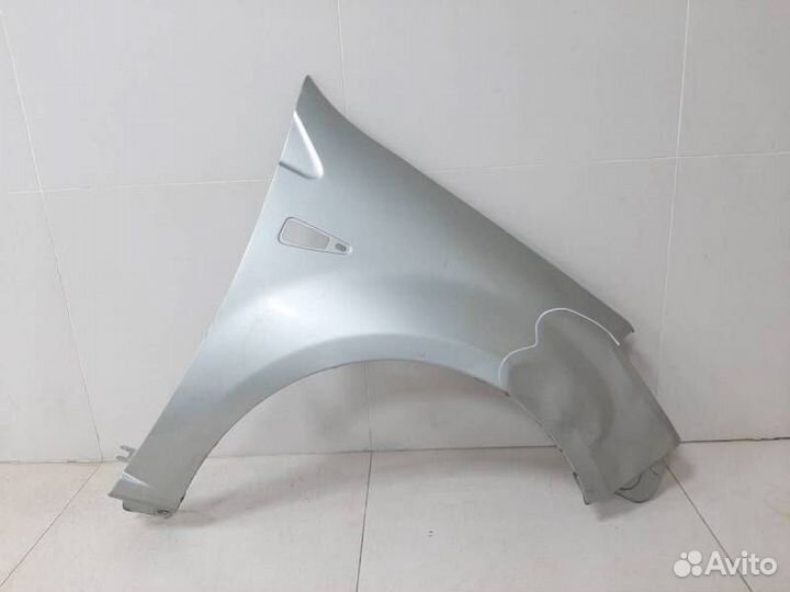 Крыло переднее правое Renault Sandero 2009-2014