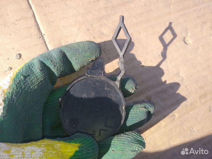 Заглушка буксировочного крюка Citroen C4 Picasso 2