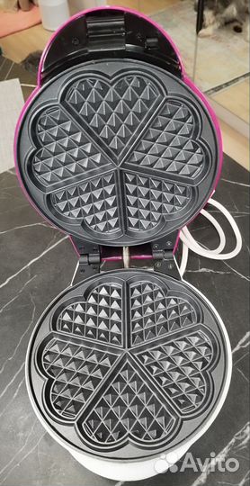 Вафельница Gorenje WCM702PW