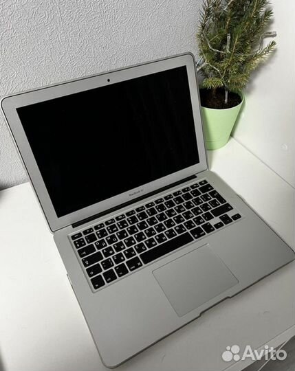 Apple MacBook Air 13 (2015)