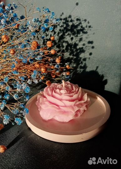 Свеча восковая ручной работы 