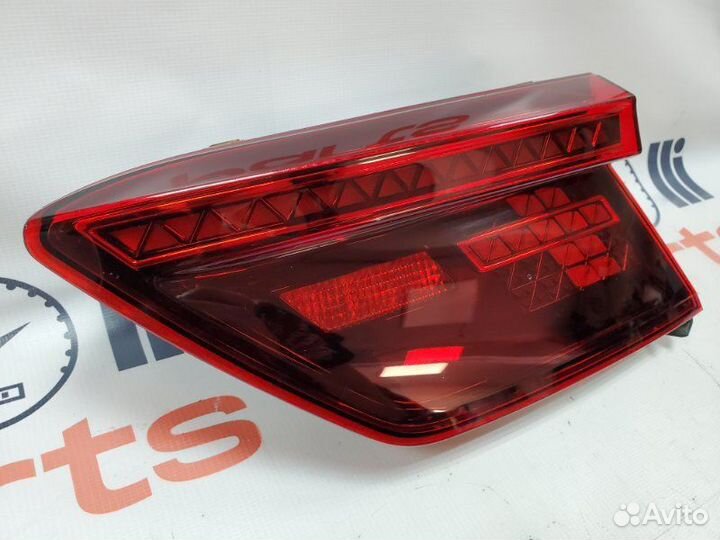 Фонарь задний правый внутренний задний правый