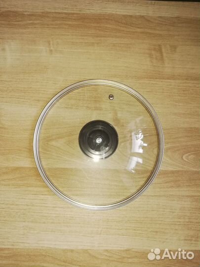 Крышка стеклянная. Диаметр 24см