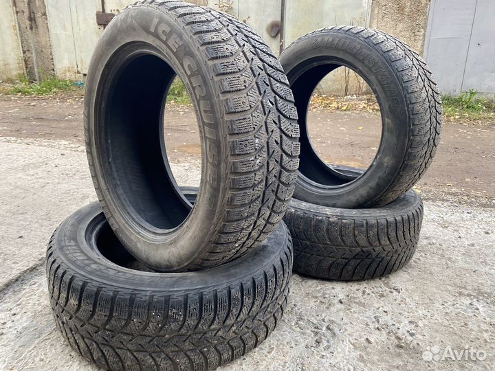 Bridgestone Ice Cruiser 5000 235/55 R17