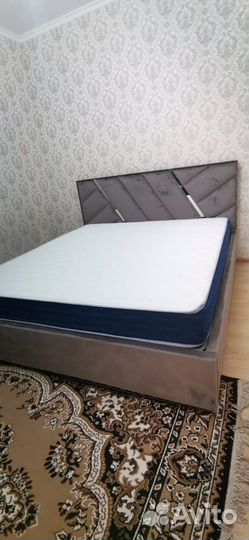 Кровать