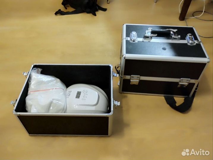 Чемодан для мастера маникюра