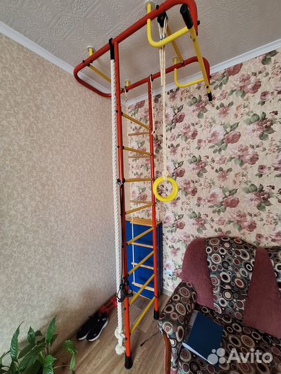 Шведская спортивная стенка