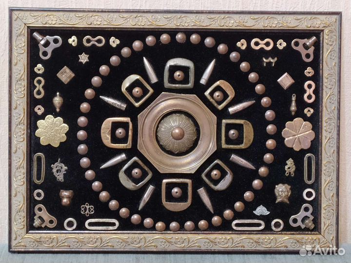 10 панно со старинными предметами