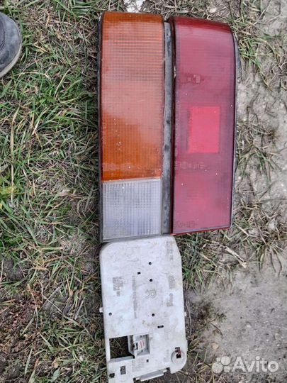 Фонарь задний Мазда