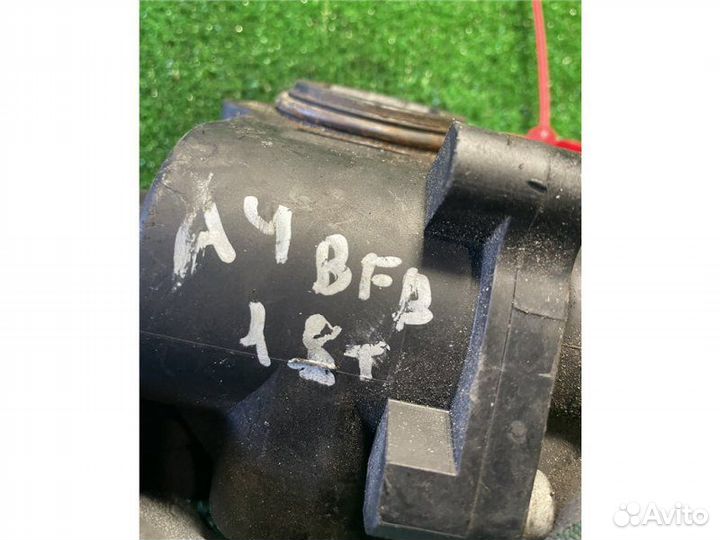 Заслонка дроссельная Audi A4 1.8 2001