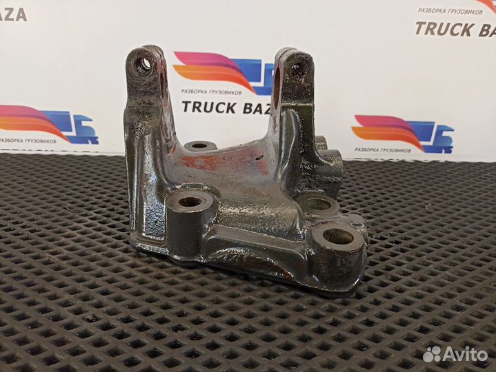 Кронштейн передней рессоры правый Scania 5-series