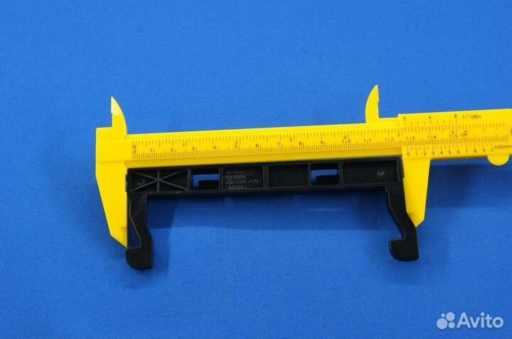 Рычаг двери свч samsung