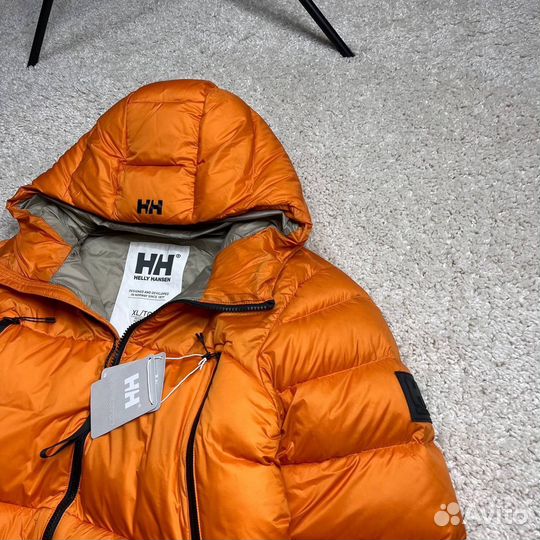 Пуховик helly hansen