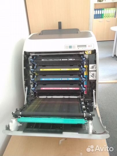 Принтер HP Color LaserJet 2605dn на запчасти