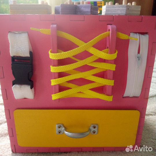 Бизиборд куб