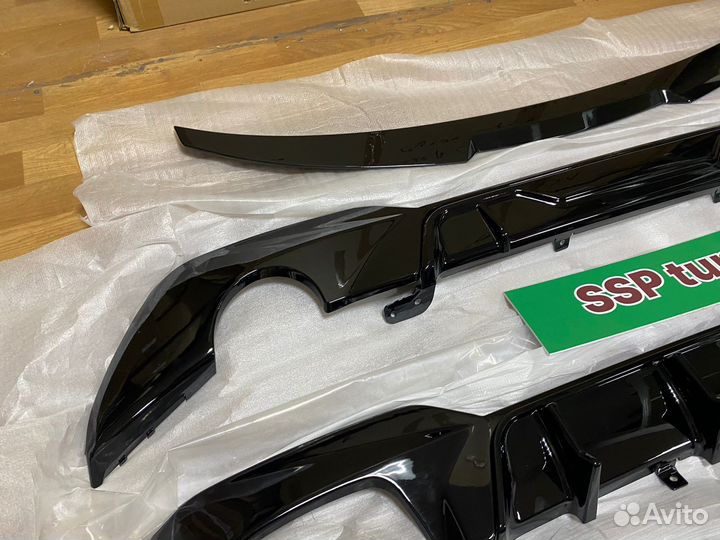 Диффузор+спойлер черный глянец на BMW G20