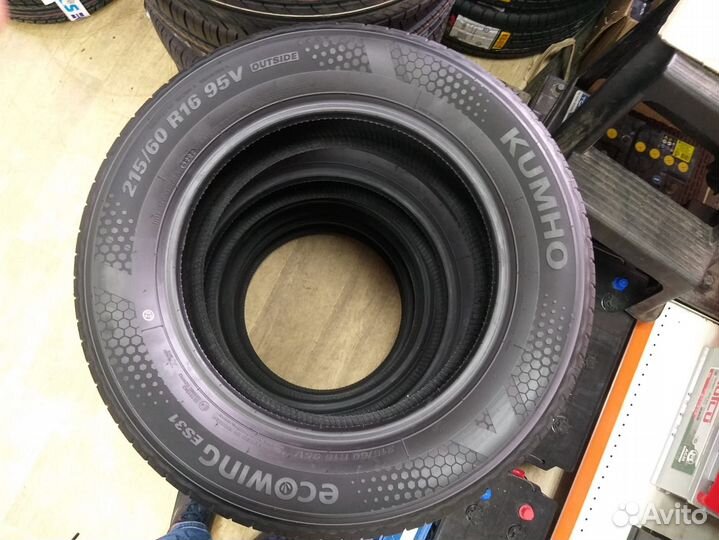 Kumho Ecowing ES31 215/60 R16 95V