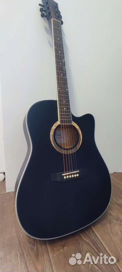 Акустическая гитара