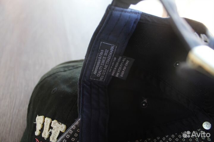 Бейсболки / Кепки Женские Abercrombie & Fitch